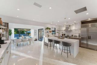 Tiki Hut Paradise Mins to Beach w Fire Pit - Fort Lauderdale - 1