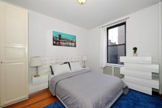 Midtown West Furnished 3 Bedroom Apartment - New York - 3
