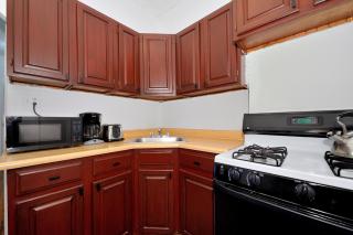 Midtown West Furnished 3 Bedroom Apartment - 7