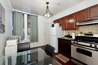 Charming 2BR Apartment Near Times Square - New York - 1
