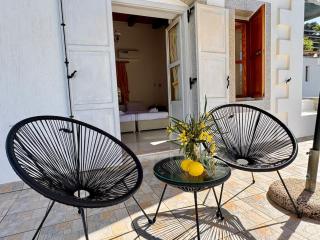 Stone Heaven Apartment-Poolside BBQ & Fresh Herbs - Neápolis - 6