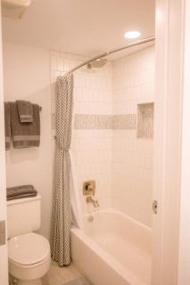 Entire 2nd Floor 2 BR Elysian - Tennis & Tides - - 8