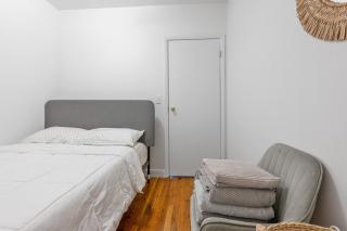 Lovely Apt Near Central Park - 1