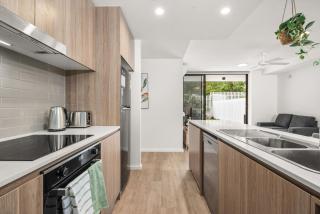 180m Terrace Spacious 2Beds Apt Near Shop and Beach - Gold Coast - 2