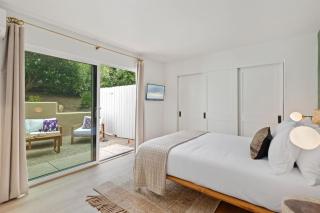 Seaside and Newly Renovated - Summerland - 9