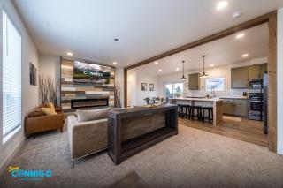 Desert Tracks Family Getaway Hot Tub and Patio - Kanab - 8