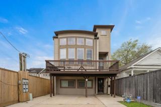 Luxe Condo w Private Theater Room by Dinkin Park - Houston - 0