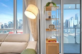 Boho 2bdrm Sleeps 6 near Rogers MTCC Union CN tower - 2