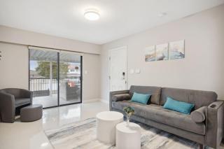 Large Multi-Family Retreat with 2 Car Garage - 2