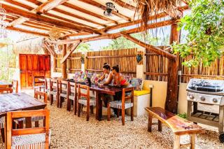 517) Massive compound Walk to th - Isola Holbox - 5