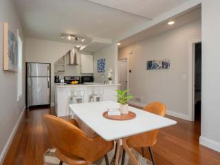 Jennifers Private Apartment with Outdoor Patio - Providence - 9