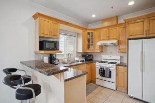 Bright and Comfy 3BR Home Ideal for Families - 5