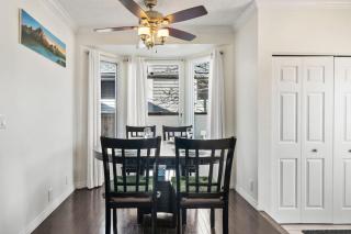 Cozy Modern Pet Friendly Homes - Calgary - 5