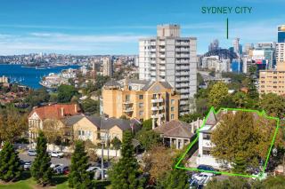Cute 1 bedroom with sunny courtyard garden - Sydney - 9