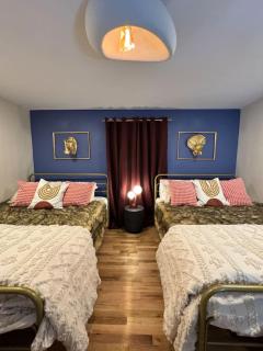 NEW The Emerald Haus Near Regis and Denver - 7