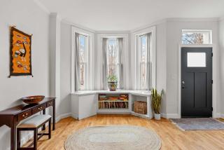 Sojourn Classic DC Rowhouse with Parking - Washington - 4