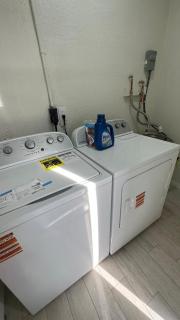 Newly Renovated 4bd , large fenced backyard - North Port - 1