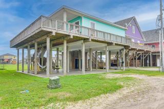 Gulf Views Beachfront Bolivar Peninsula Escape! - Crystal Beach - 8