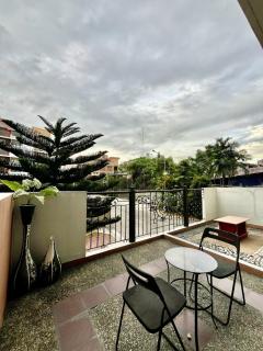 City Condo with huge Terrace - Davao - 2