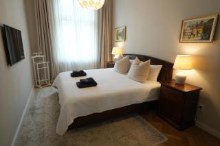 Apartments in Historic Center, Quiet Area, AC - 1