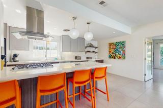 Mod Reflections at Tamarisk - Rancho Mirage - 1