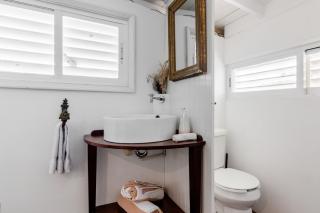 Barbados 2BR penthouse - Timeless charm of colonial Caribbean style - 5