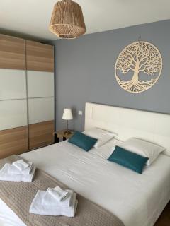 Villa Egurra, à proximité d'une plage de sable fin - 1