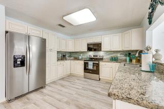 Bright Ruskin Home Less Than 2 Mi to Beach and Marina! - Ruskin - 4