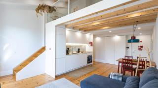 Stylish Duplex with Balcony in Porto by LovelyStay - Oporto - 1