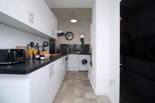 Kingsway House by Tŷ SA - Spacious 4bed in Newport - Newport - 5