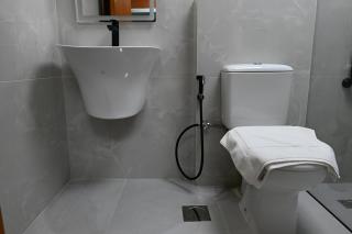 Upgraded l Stunning Studio in Dubai Marina Sleeps 4 - 7