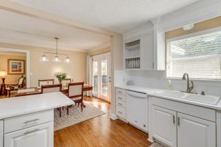 Family Home 5 Mi to Riverwalk and Jaguars Games! - 5