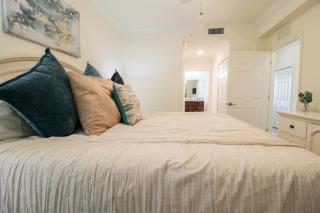 Array Of Sunshine -2BR lakefront condo In Lakewood National overlooking the golf course - Bradenton - 3