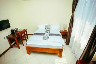 CM Luxury Lodge - 2