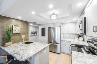 Exquisite beachfront views - Little Hickory Island - 8
