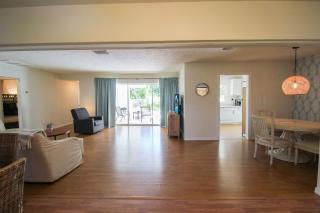 Beautiful 3 BR pool home minutes from Siesta Key - Blue Dolphin - 1