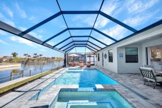 Gulf Access, Heated Pool and Spa, Tiki Hut, & Bikes - Cape Clover - Roelens Vacations - Cape Coral - 4