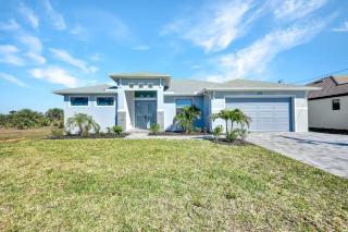 Gulf Access, Heated Pool and Spa, Tiki Hut, & Bikes - Cape Clover - Roelens Vacations - Cape Coral - 3