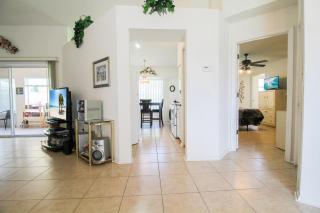 Spacious coastal retreat with private yard - Minutes from Bradenton Beach - Cabana Breeze - Bradenton - 5