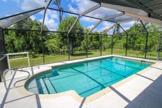 Relaxing 2BR pool home close to attractions - 8