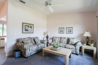 Relaxing 2BR pool home close to attractions - Yonkers - 3