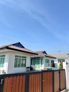 Victoria Poolvilla Pattaya by Chon - 5