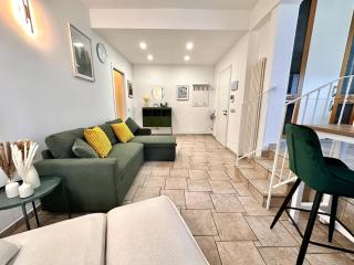 Vle Dante Riccione--Lux Apt--2 Living Room--2 Camere Matrimoniali KingSize--2 Cucine Professionali--3 Bagni Completi--2 Parcheggi Gratuiti--250Mt Dal Mare - Riccione - 0