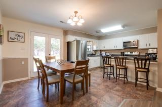 Decatur Vacation Rental Retreat with Private Yard! - Decatur - 5