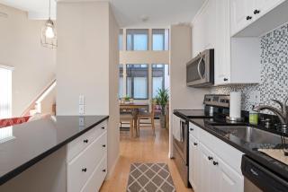 Gorgeous Lido Key condo - 6 minute walk to beach - 7