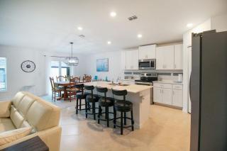 Relaxing coastal home centrally located in Port Charlotte - 7