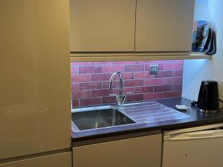 Bedroom bathroom kitchenette own entrance Conwy - Conwy - 4