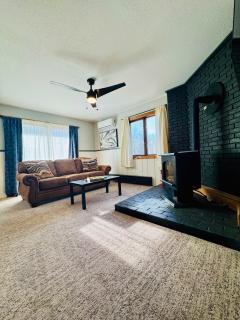 Cozy Mountain View Condo at Powderhorn Mountain - Bessemer - 3