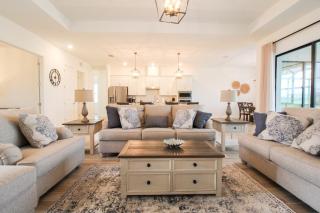 Exquisite waterfront 3BR pool home in Lorraine Lakes - Bradenton - 8