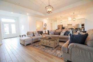 Exquisite waterfront 3BR pool home in Lorraine Lakes - Bradenton - 1